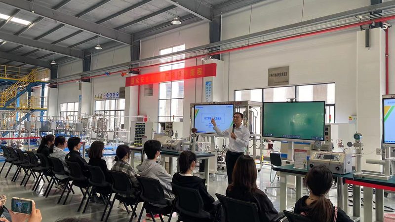 两性外貌活性剂：揭秘其报价背后的要害因素**